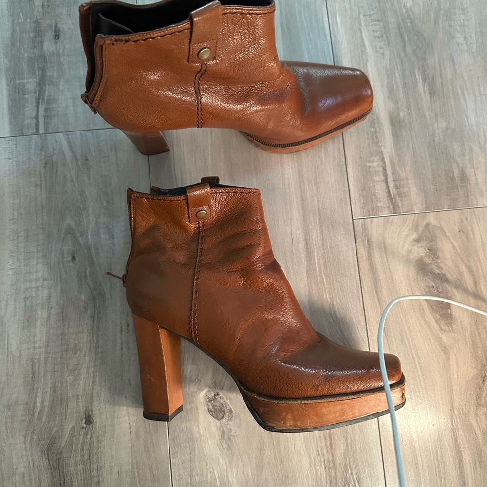 Stuart Weitzman Cognac Leather Platform Ankle Boots
